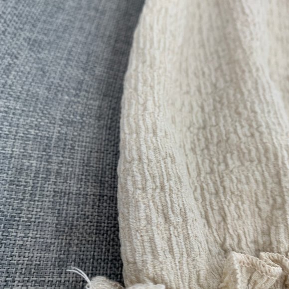 Aveology Cute Ruffled Blouse 22/24 Beige Textured Knit Top - Picture 10 of 12